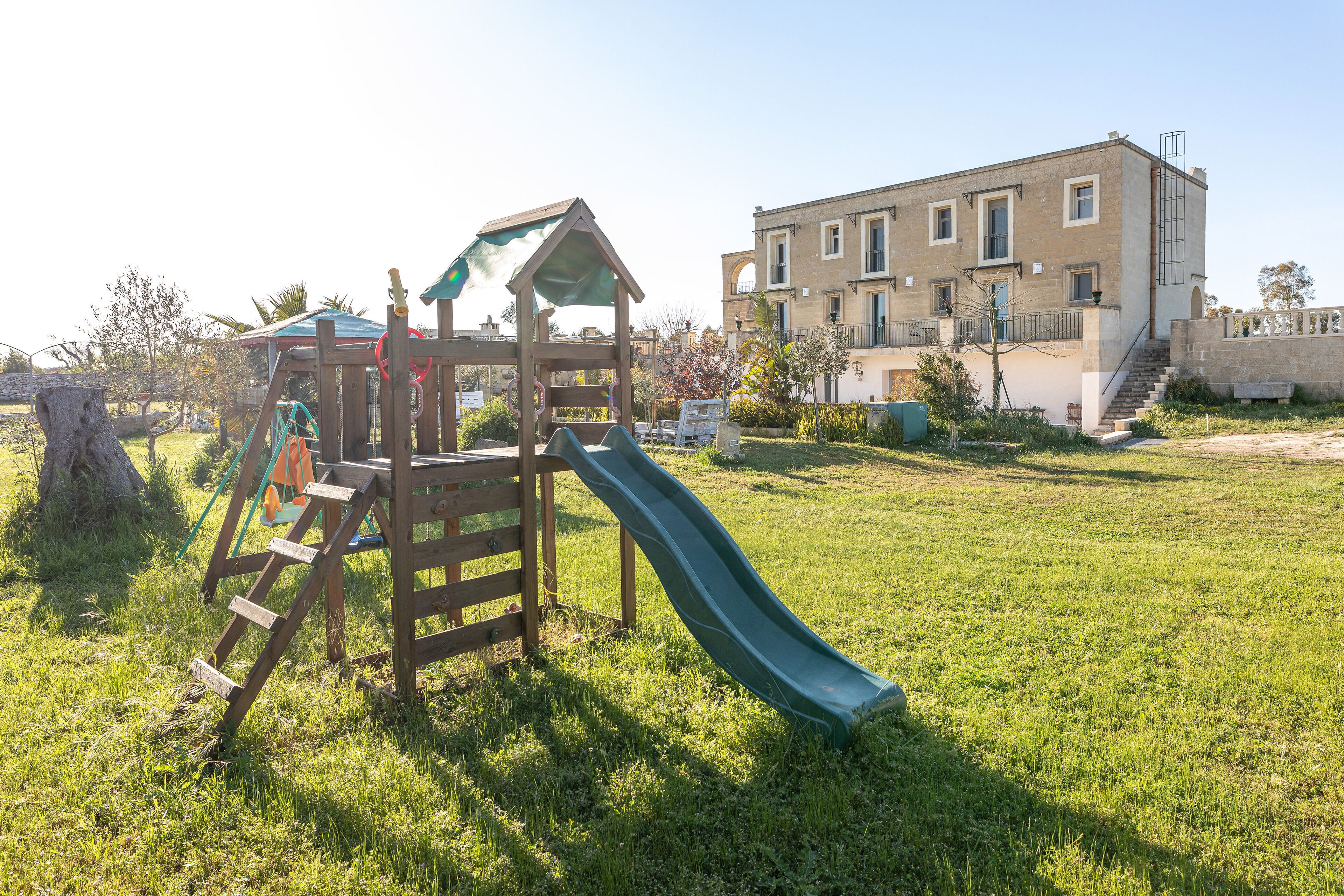 Area giochi per bambini (all'aperto)