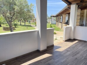 Standard Apartment, Private Bathroom, Garden View (Appartamento Quadruplo) | Interior - Verter Home B&B (Isola di Capo Rizzuto)