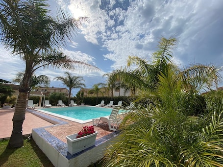 Outdoor pool. Verter Home B&B