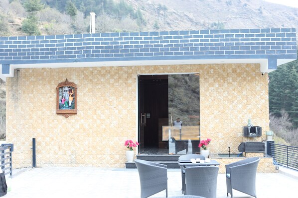 Front of property - Chakrata Inn Resort (Chakrata)