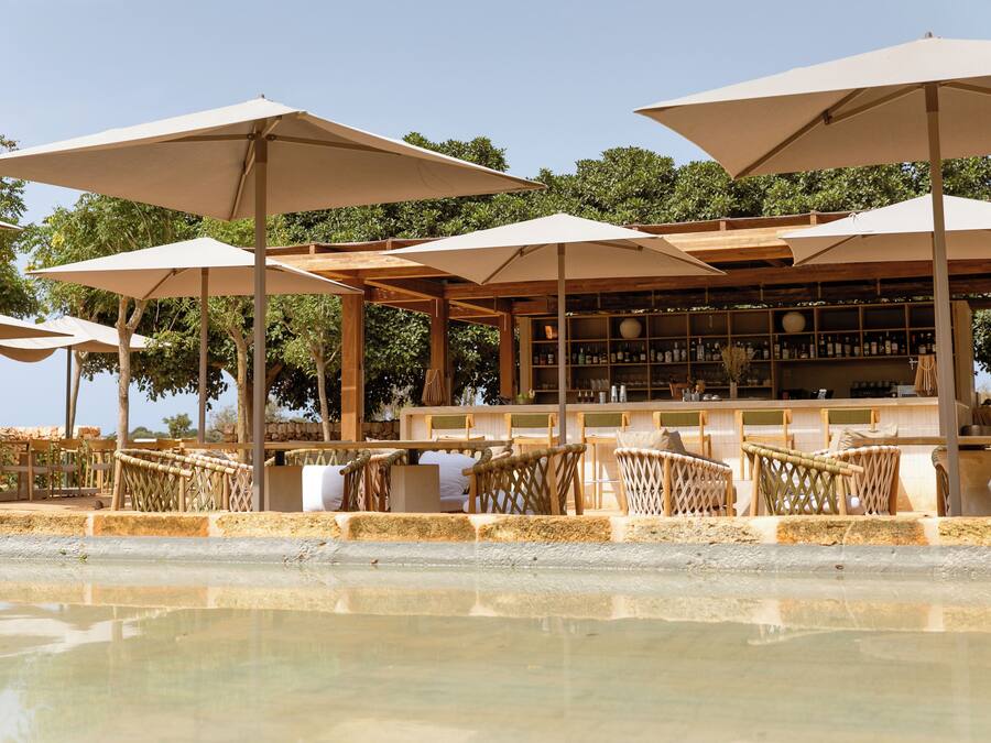 2 restaurants, Mediterranean cuisine