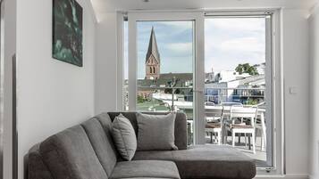 Superior-Apartment | 1 Schlafzimmer, hochwertige Bettwaren, Betten mit Memory-Foam-Matratzen