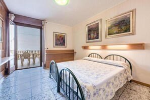 Basic Apartment | 2 bedrooms, iron/ironing board, free WiFi, bed sheets