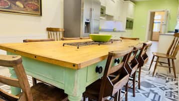 Luxury House, Private Bathroom, Beach View (Whole House ) | Dining