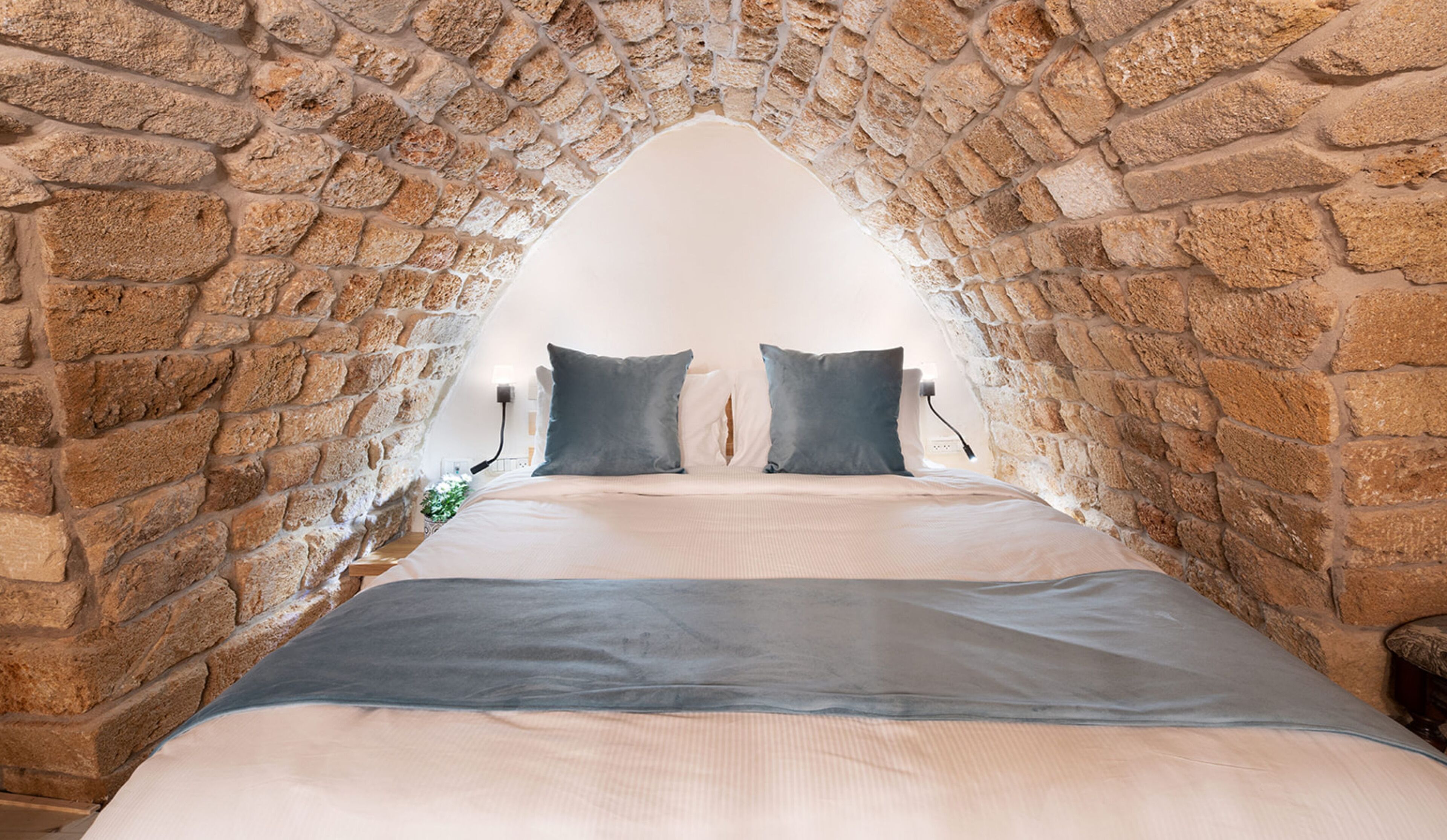 1 間臥室、迷你吧、床單