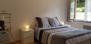 1 Schlafzimmer, Bügeleisen/Bügelbrett, Reisekinderbett, kostenloses WLAN