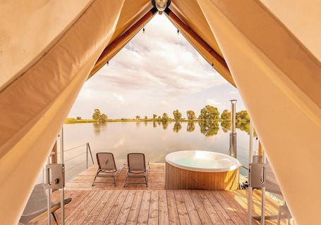 Tent, Hot Tub, Overwater | 1 bedroom, minibar, in-room safe, desk