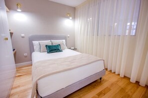 1 slaapkamer, een strijkplank/strijkijzer, reisbedje, gratis wifi