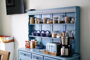 Free daily cooked-to-order breakfast - The Art Bank (Dalbeattie)