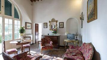 Een flatscreentelevisie