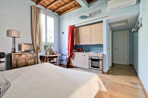 1 camera, Wi-Fi, lenzuola