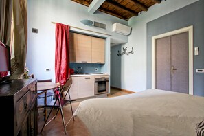 1 camera, Wi-Fi, lenzuola