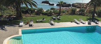 ALBUFEIRA BEACH 20 METRES AWAY