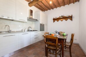 Kühlschrank, Ofen, Herdplatte, Toaster