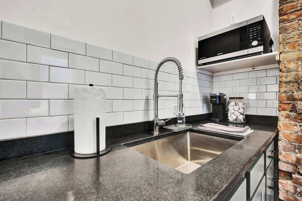 Microwave, coffee/tea maker, cookware/dishes/utensils