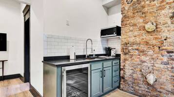 Microwave, coffee/tea maker, cookware/dishes/utensils