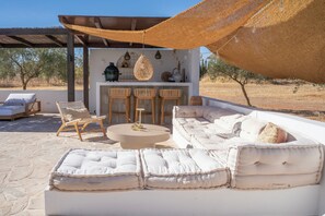 Outdoor pool, pool loungers