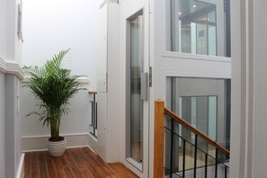 Interior - Central 4BR/3BR Apartment with Rooftop | Elevator | Views (Lisboa ciudad)