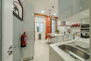 Fridge, microwave, oven, dishwasher