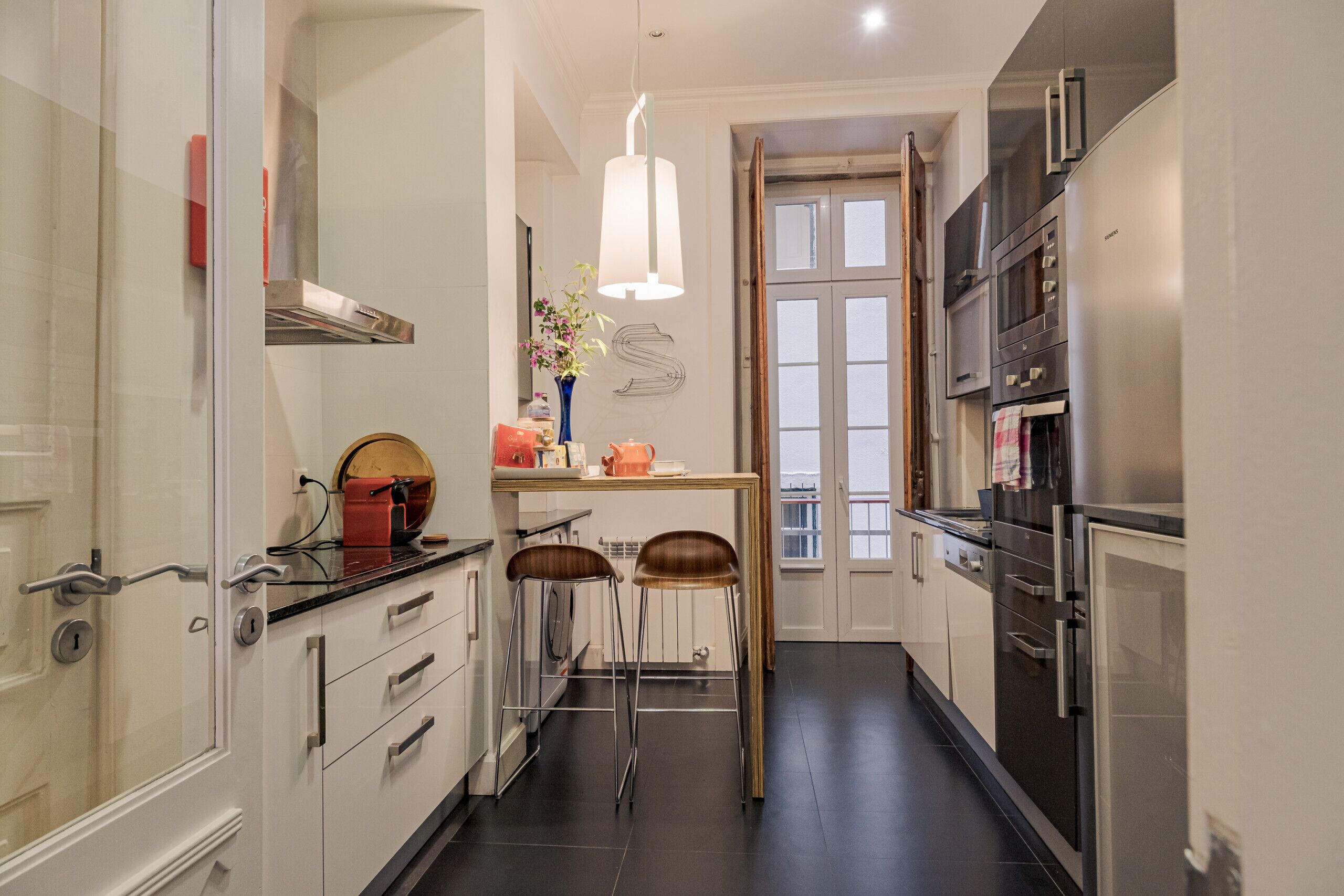 冷蔵庫、電子レンジ、オーブン、食器洗い機