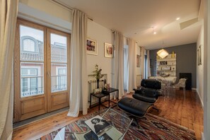 TV - Central Duplex Apartment with Rooftop in Baixa 107 (Lisboa ciudad)