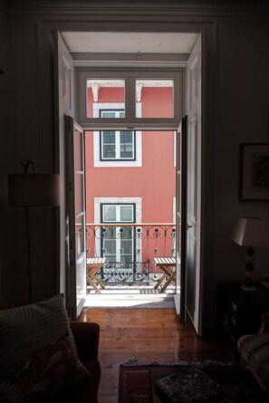 Interior - Central 2BR/2BA Apartment Balcony Elevator in Baixa (Lisboa ciudad)
