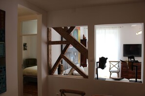 4 bedrooms, iron/ironing board, free WiFi, bed sheets