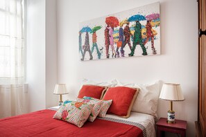 3 chambres, fer et planche à repasser, lit parapluie, Wi-Fi gratuit