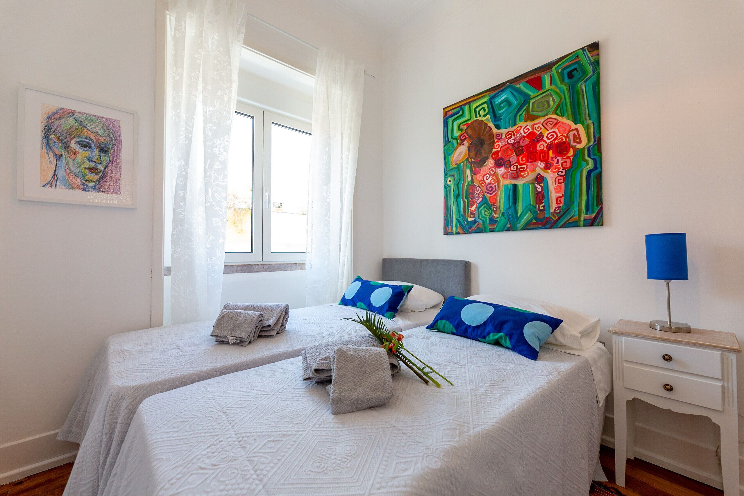 2 habitaciones, tabla de planchar con plancha y wifi gratis 