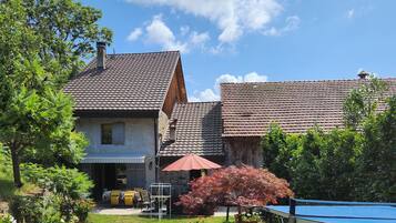 Enceinte de lâhĂ©bergement