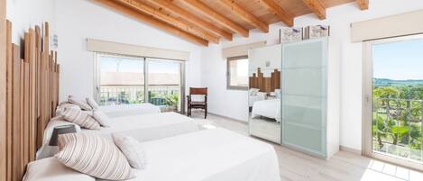 4 Schlafzimmer, Bügeleisen/Bügelbrett, kostenloses WLAN, Bettwäsche