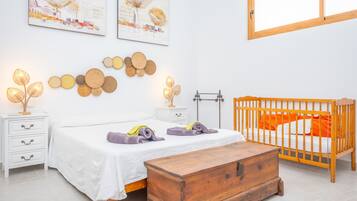5 dormitorios, tabla de planchar con plancha, wifi gratis y ropa de cama