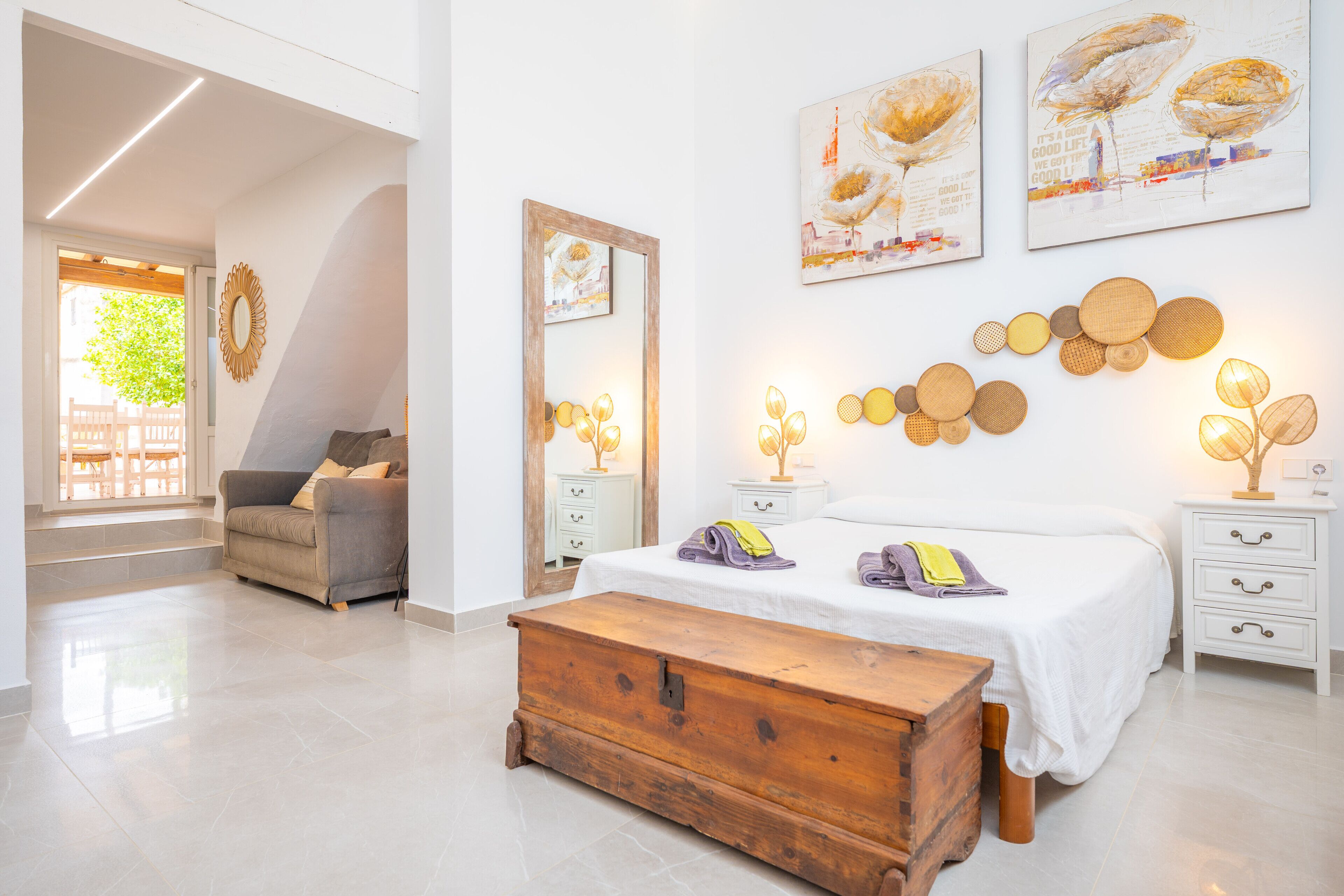 5 dormitorios, tabla de planchar con plancha, wifi gratis y ropa de cama