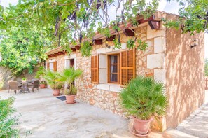 Outdoor dining - FINCA CAN BOSCO 12 - Villa with private pool in Son Carrió. Free WiFi (Sant Llorenç des Cardassar)