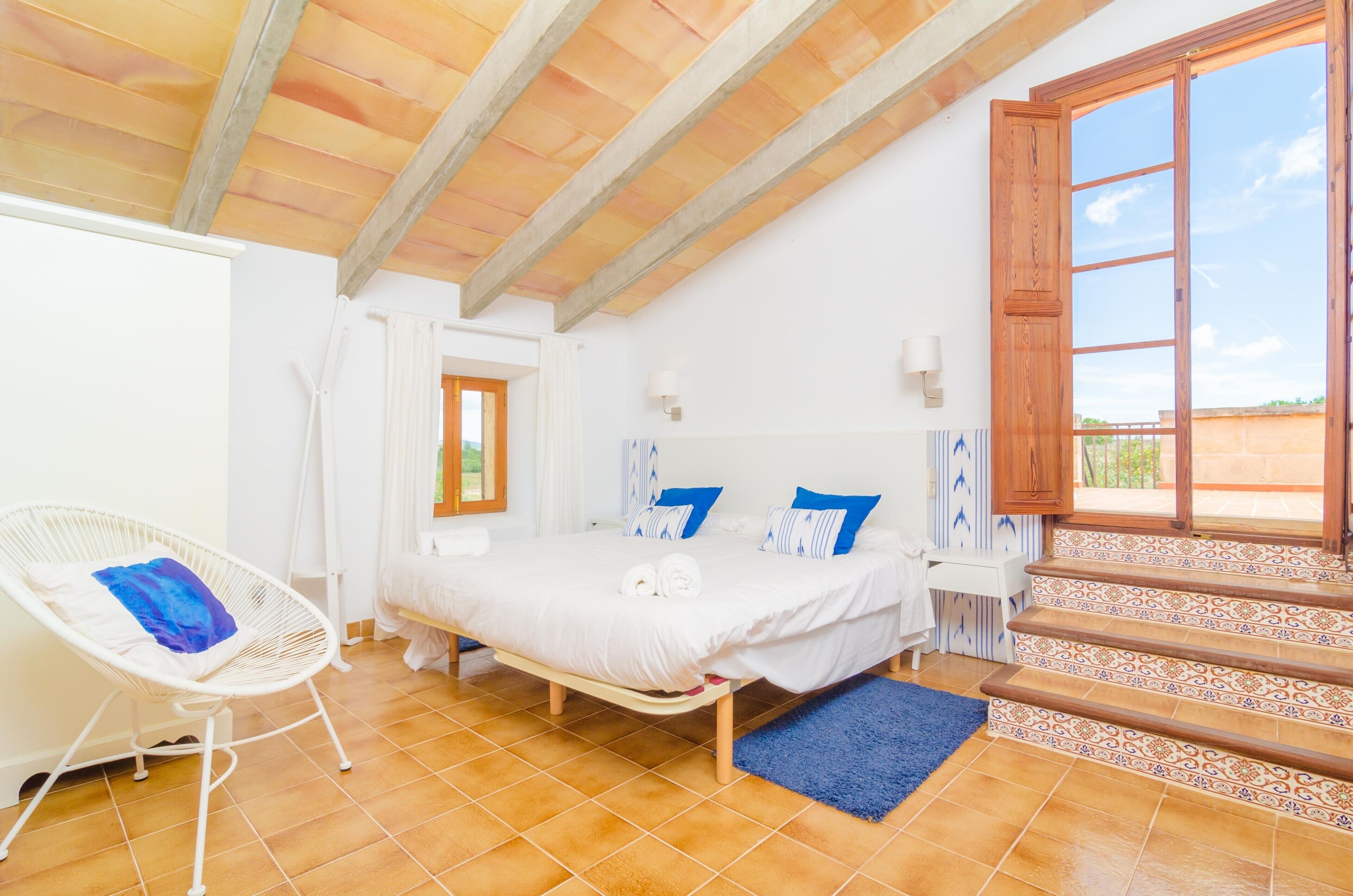 5 chambres, fer et planche à repasser, Wi-Fi gratuit, draps fournis