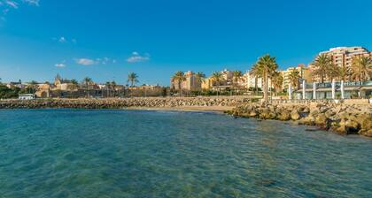 MIRACLET - ADULTS ONLY - Townhouse with beautiful terrace and parking in the centre of Pal