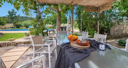 CAN SUA - Schöne, rustikale Finca mit privatem Pool, nur wenige Kilometer vom Strand entf