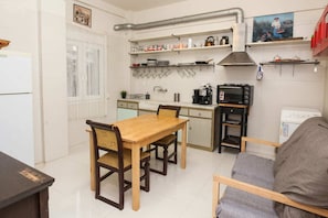 Private kitchen - Amazing apartment at Exarcheia (Athens)