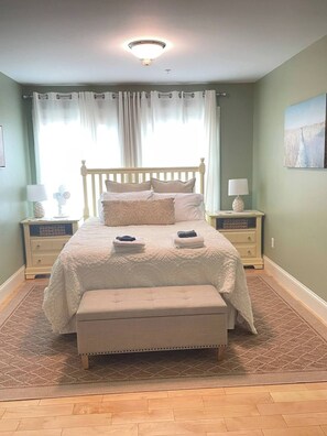 2 bedrooms, desk, iron/ironing board, free WiFi