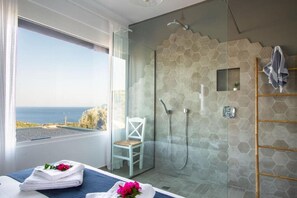 4 bedrooms, iron/ironing board, travel cot, WiFi - Villa Arkoudi - Enjoy panoramic ocean views from a serene mountain setting (Sivota)