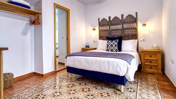 Klassieke tweepersoonskamer, en-suite badkamer (4)