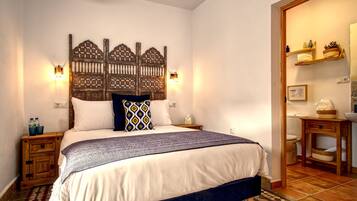 Standaard tweepersoonskamer, en-suite badkamer (2)