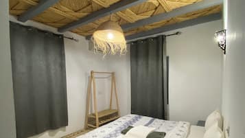 Blackout drapes, free WiFi, bed sheets