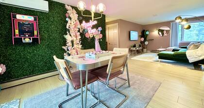 Modern Retro Apartment 20 Mins To Bar Harbor w/ Firepit, Grill & Pacman