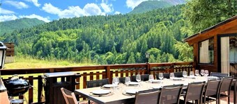 Chalet 5 minutes from La Foux d'Allos Ski Resort—1,700 m elevation—sleeps 12