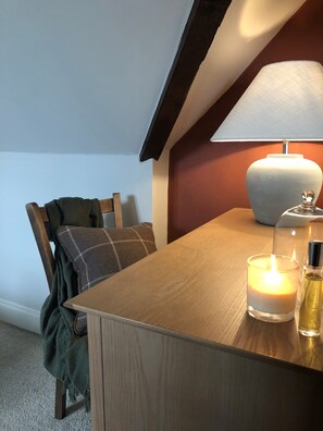 Dining - Idyllic cosy cottage close to Oxford and Le Manoir (Oxford)