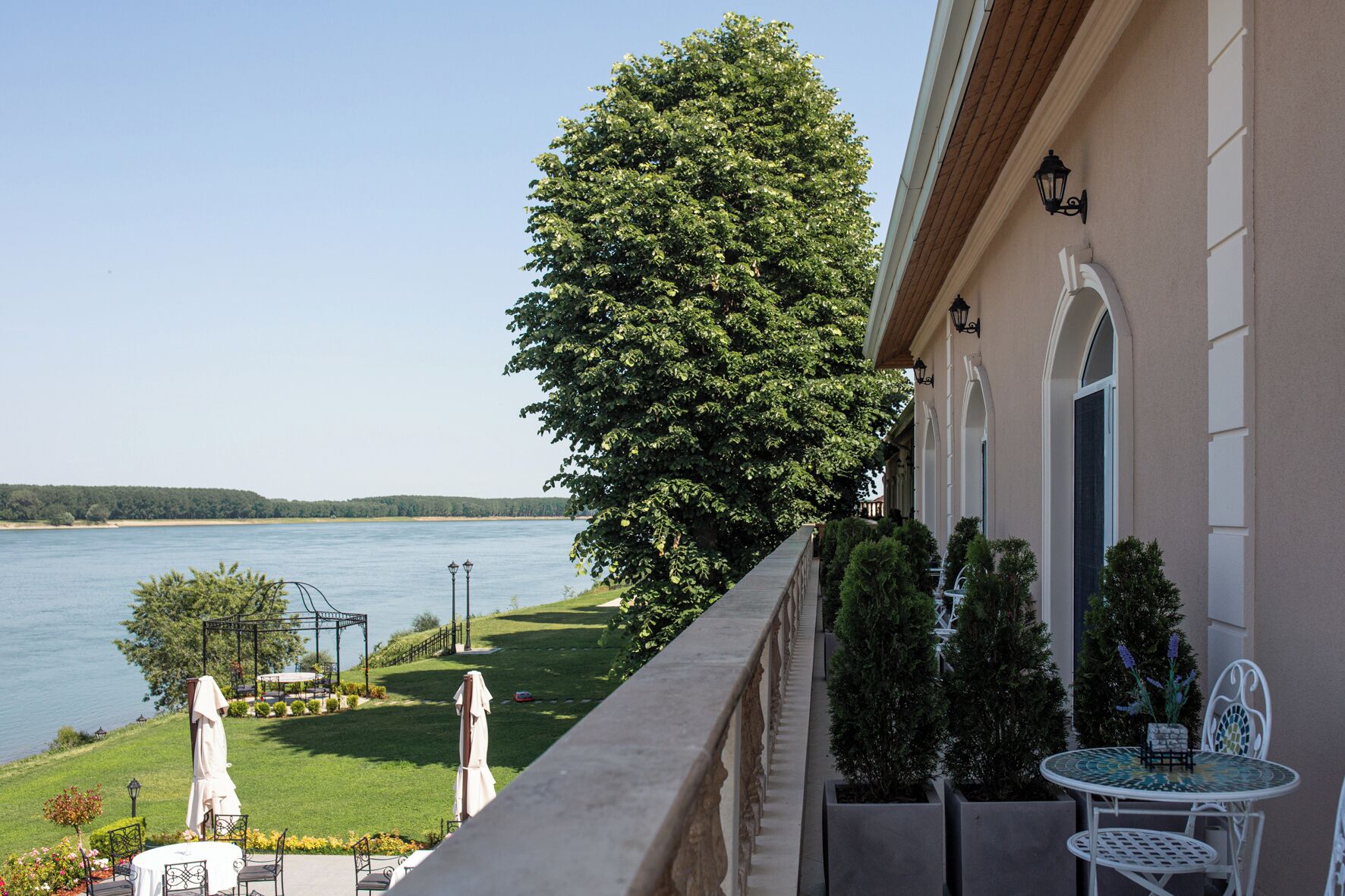 Deluxe Double Room, Terrace, River View | Terrace/patio