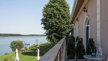 Deluxe Double Room, Terrace, River View | Terrace/patio