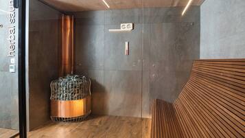 Sauna, steam room, deep-tissue massages, massages