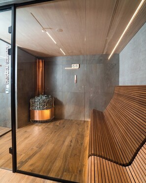 Sauna, bagno turco, massaggi “deep tissue”, massaggi